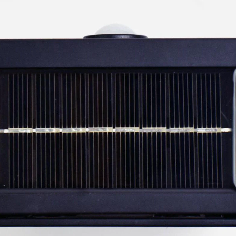 Moderne Solar-Wandlaterne mit Human-Sensor für Außenbereich und elegantes Design