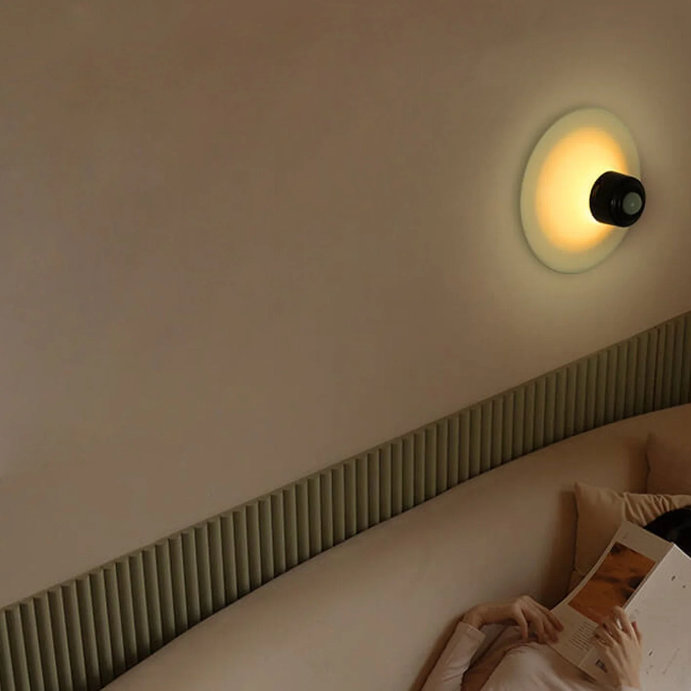 Moderne LED Wandleuchte Innen mit Sensor und Saugnapf für Flur, Wohnzimmer und Schlafzimmer
