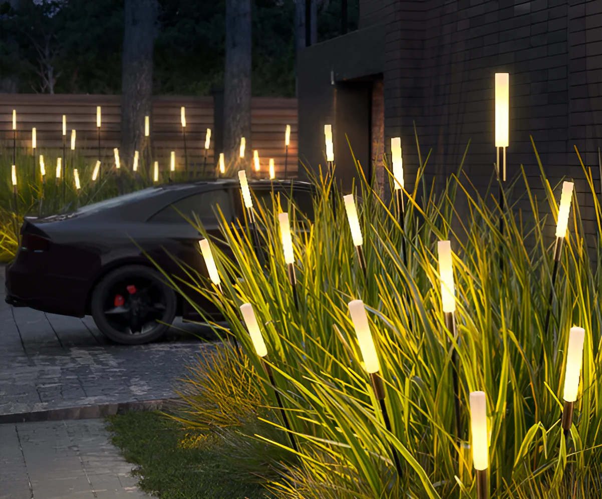 Moderne Solarbetriebene Außenlampen - Trendy & Stilvoll für Ihren Garten