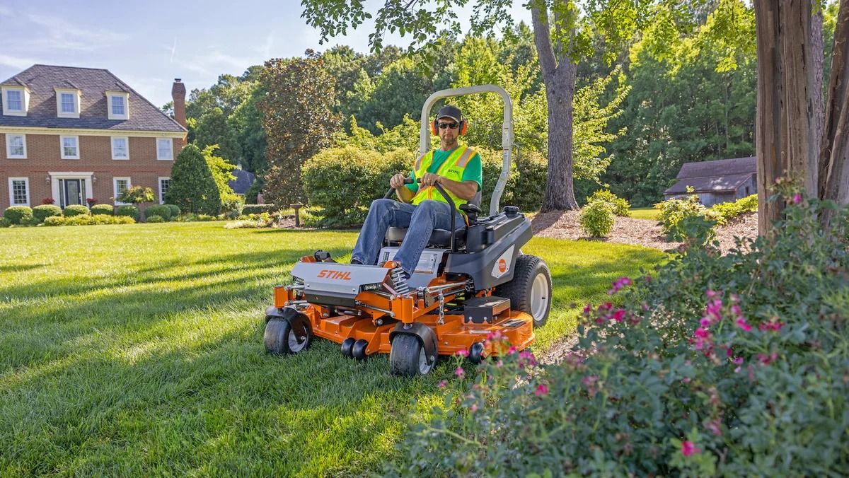 Stihl RZ 560 K Commercial 60-Inch Zero-Turn Lawn Mower