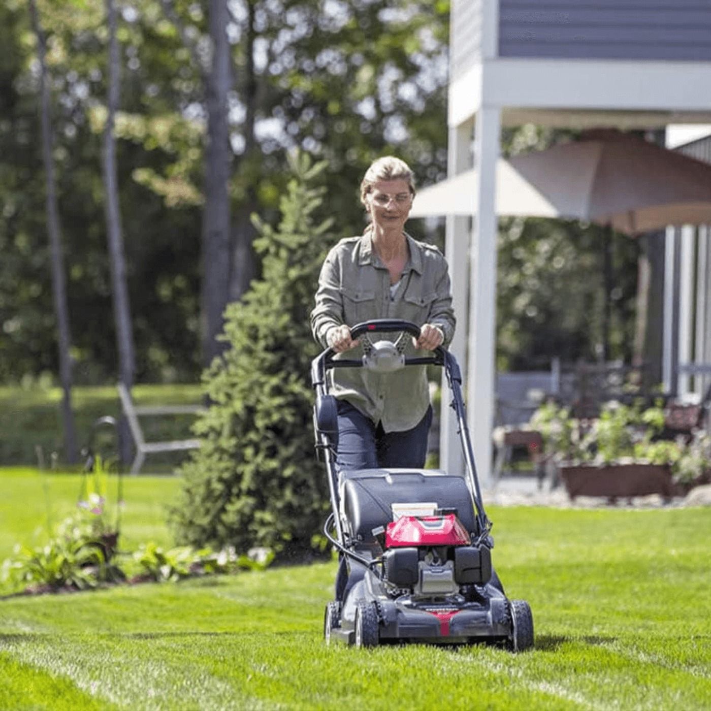 Honda HRX217VLA 21-Inch Lawn Mower with Electric Start (Model HRX217K6VLA)