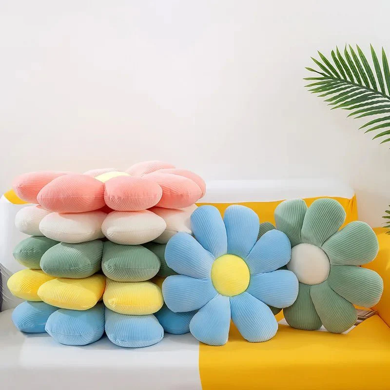 Cute Daisy Flower Cushion - Indie Aesthetic Plush Pillow