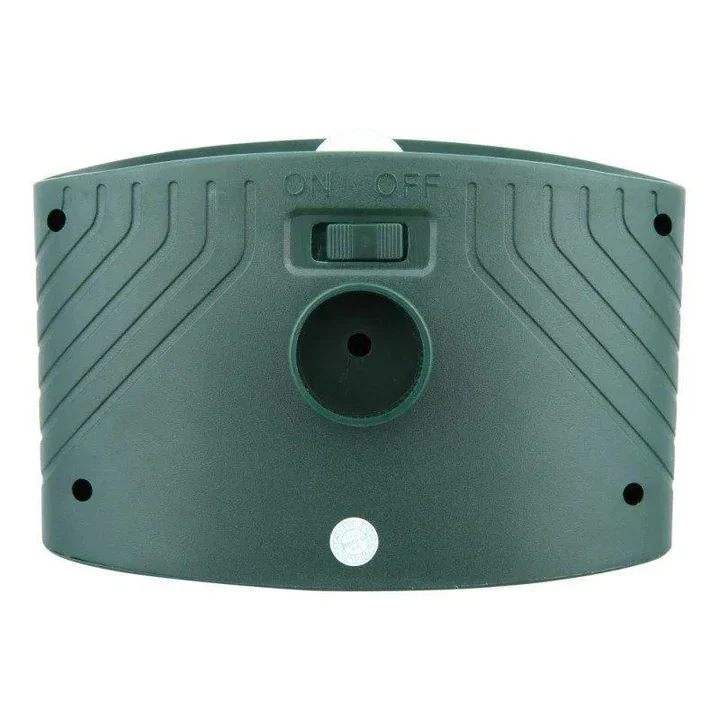 Solar Powered Ultrasonic Deer Repeller, Pack Of 4