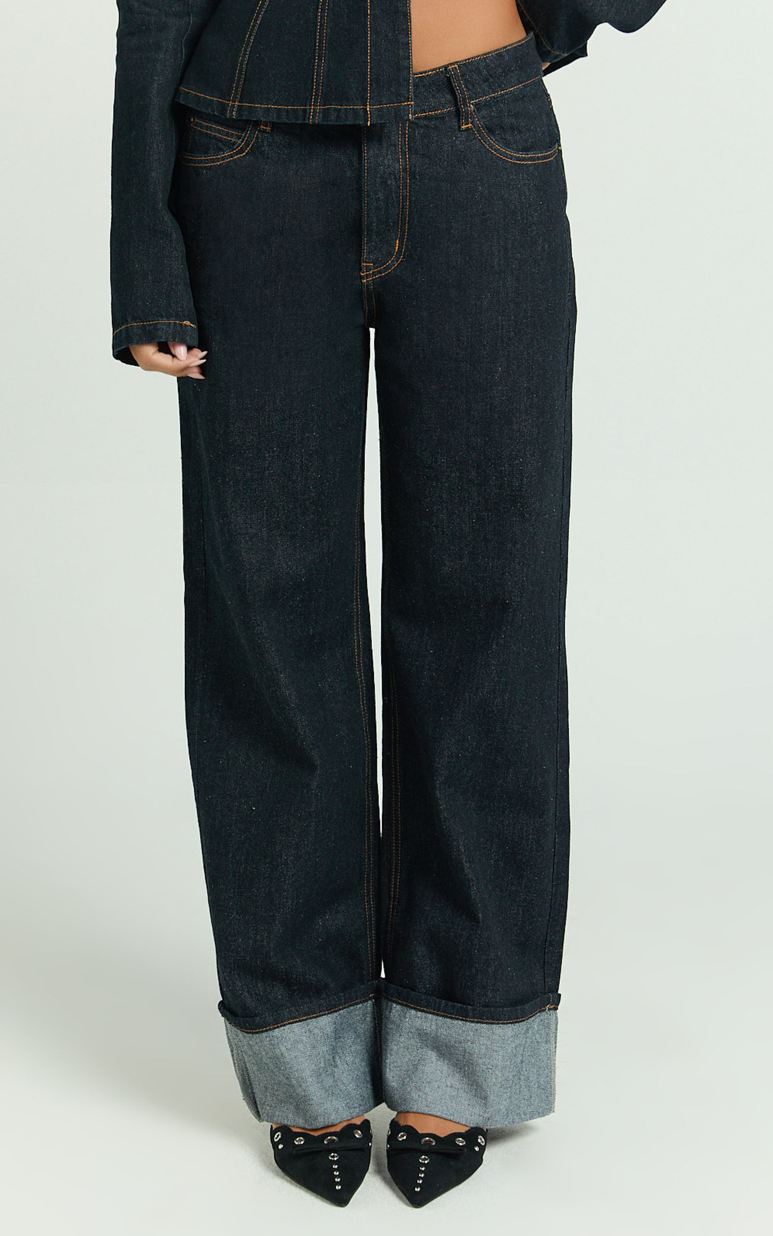 Lioness - Top Model Cuffed Jeans in Dark Denim