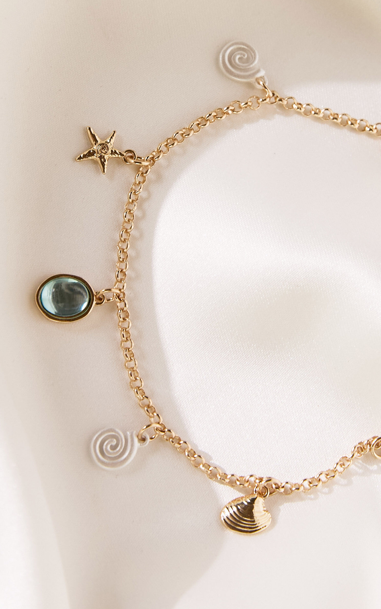 Shelley Charm Bracelet in Gold