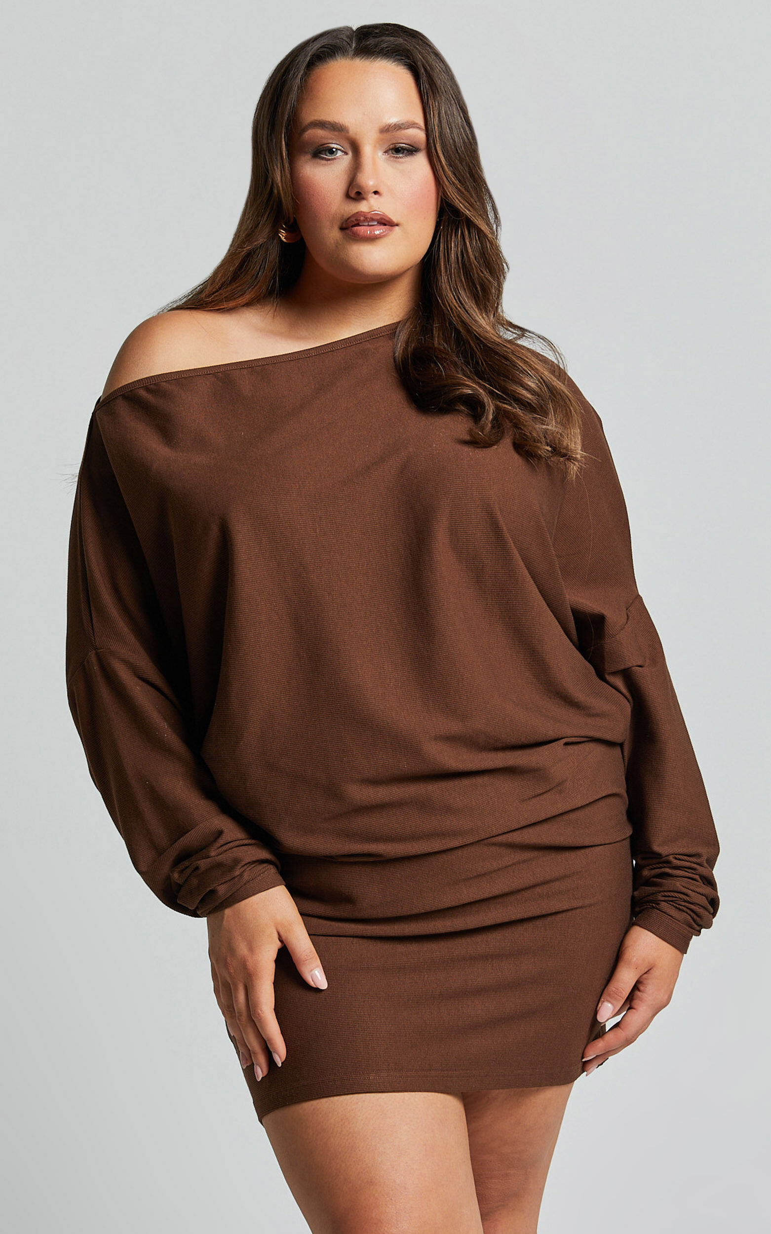 Fermina Mini Dress - Long Sleeve Bodycon Dress in Chocolate