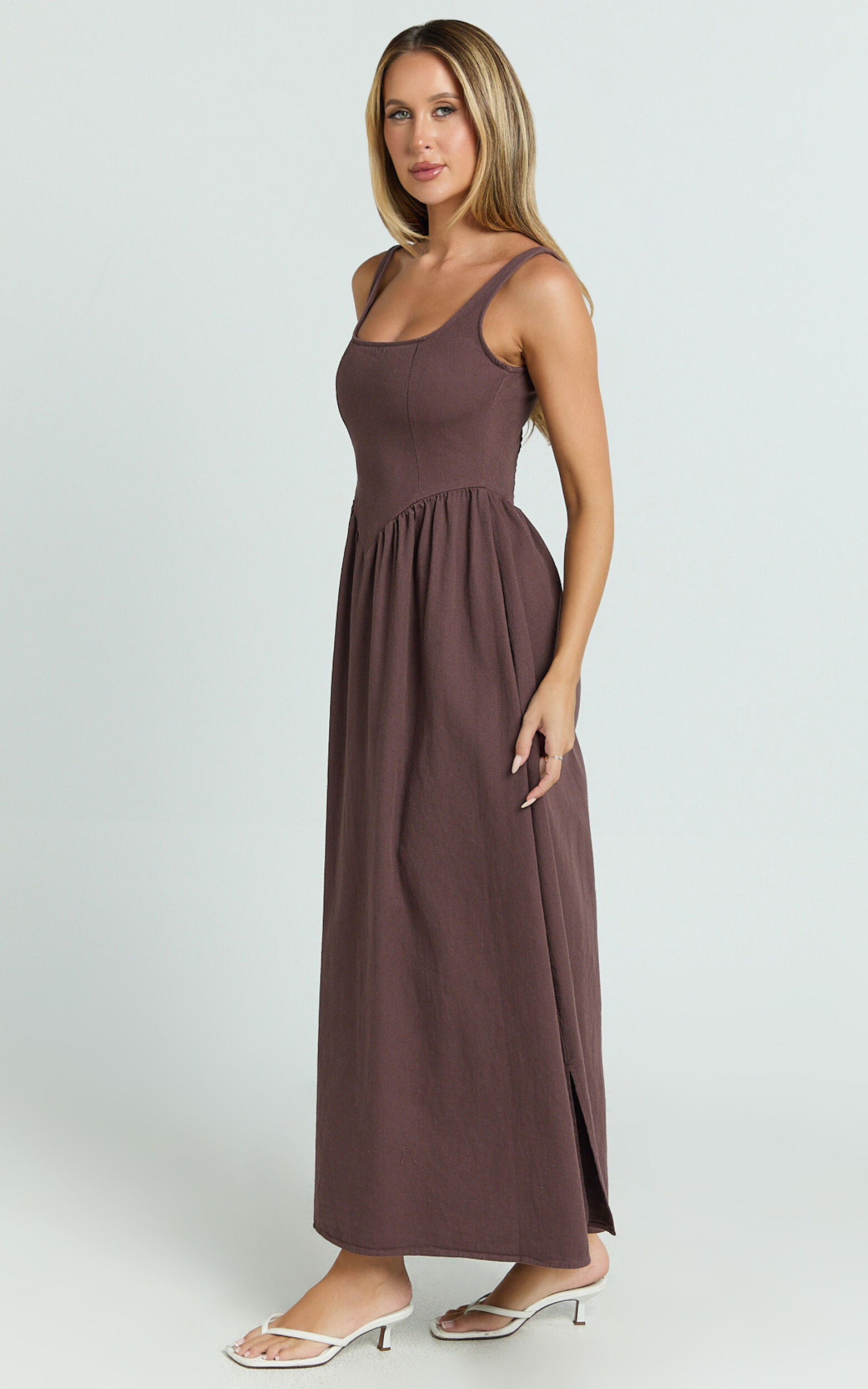 Rhaziya Midi Dress - Sleeveless Straight Neck Fit and Flare Dress in Chocolate