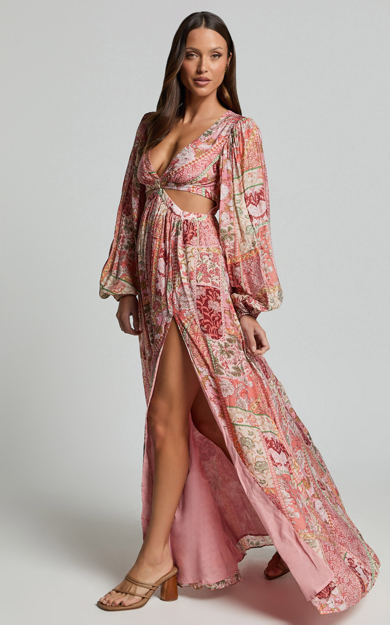 Shari Maxi Dress - V Neck Cutout Full Skirt Dress in Peach