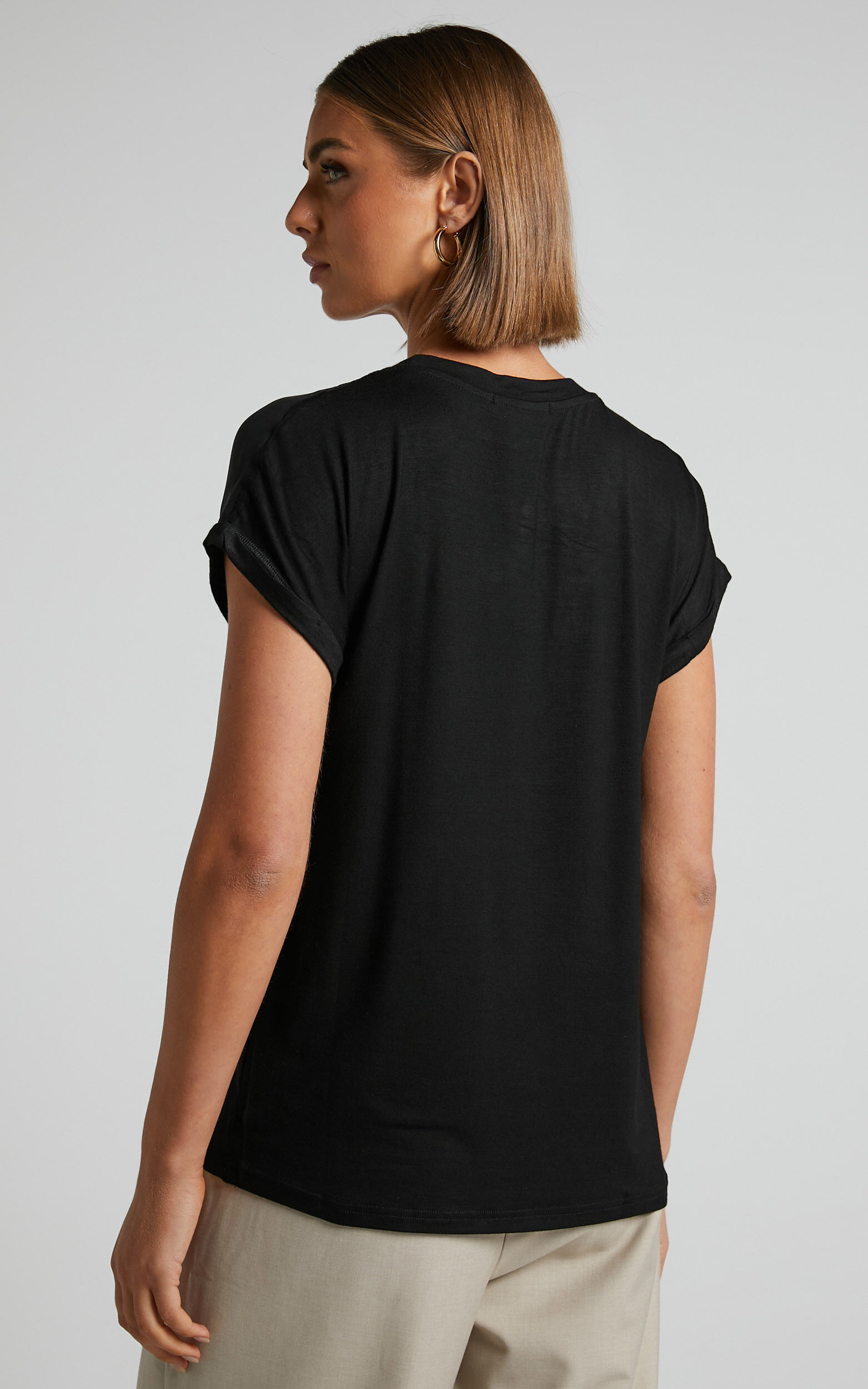 Tinaya Top - Raglan Shell Top in Black