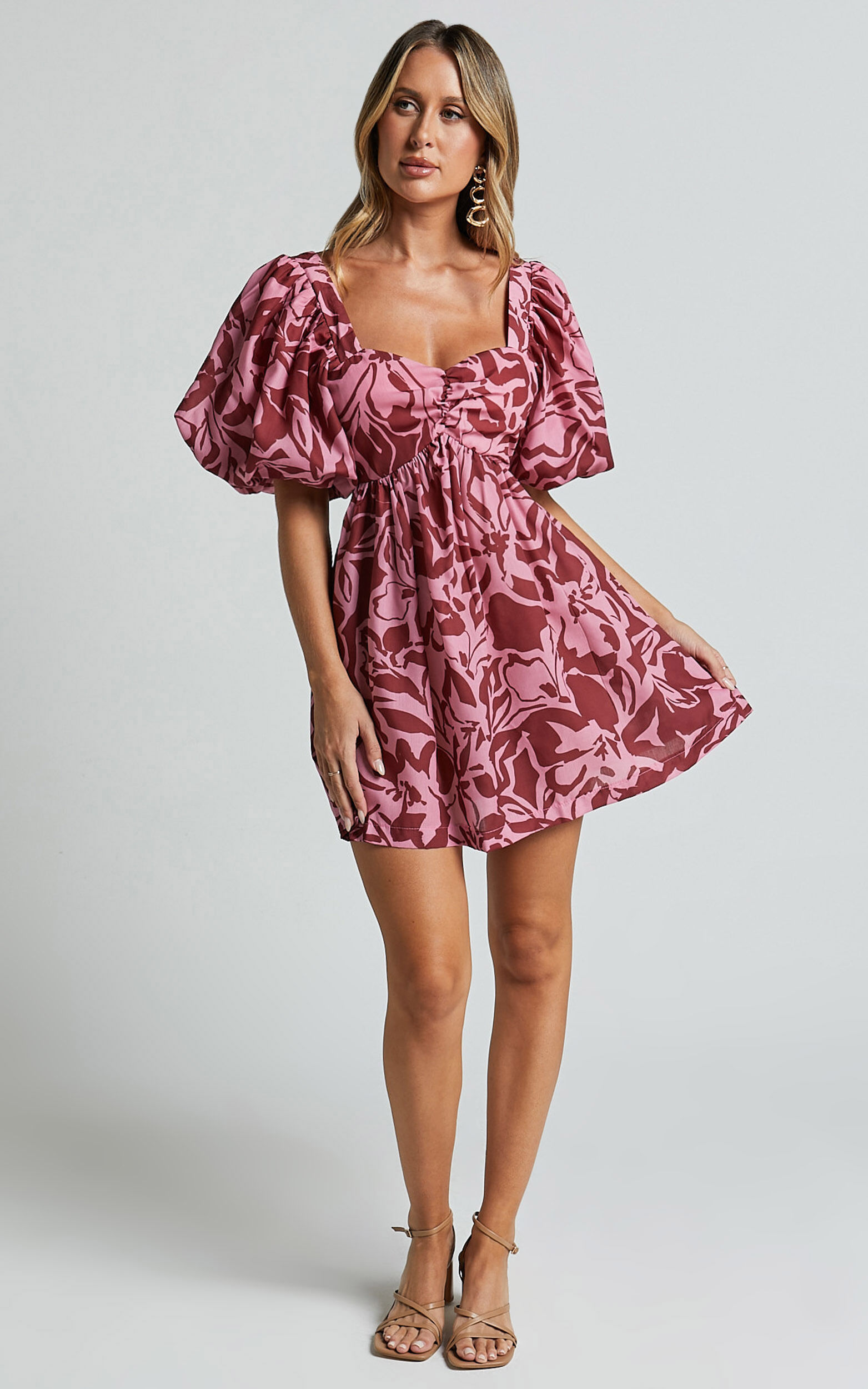 Lydie Mini Dress - Sweetheart Short Balloon Sleeve Ruched Bodice Dress in Whirlwind Floral Print