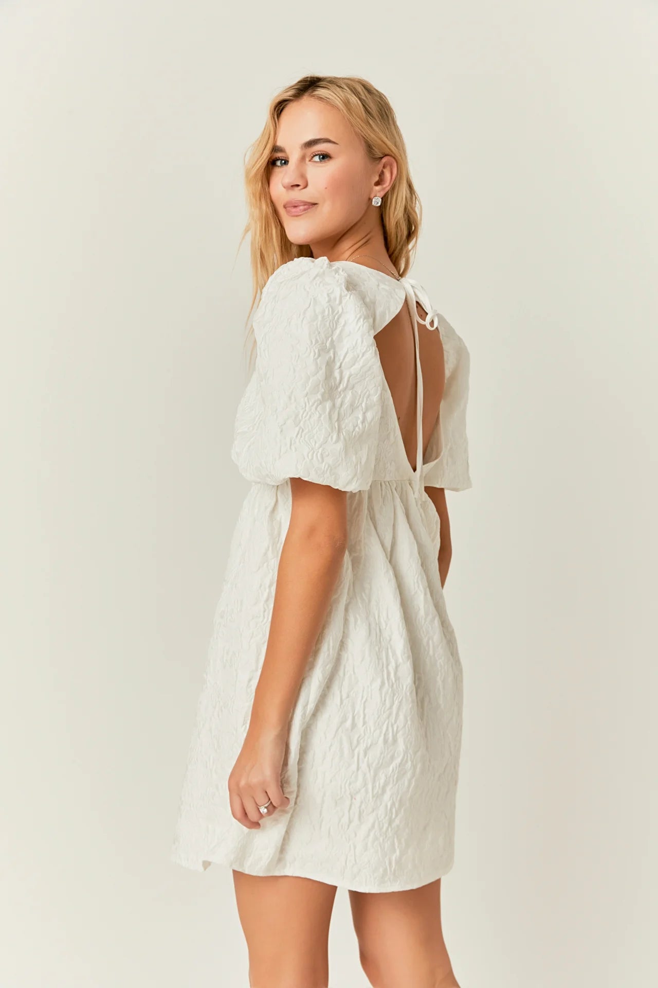 Open Back Floral Jacquard Puff Dress