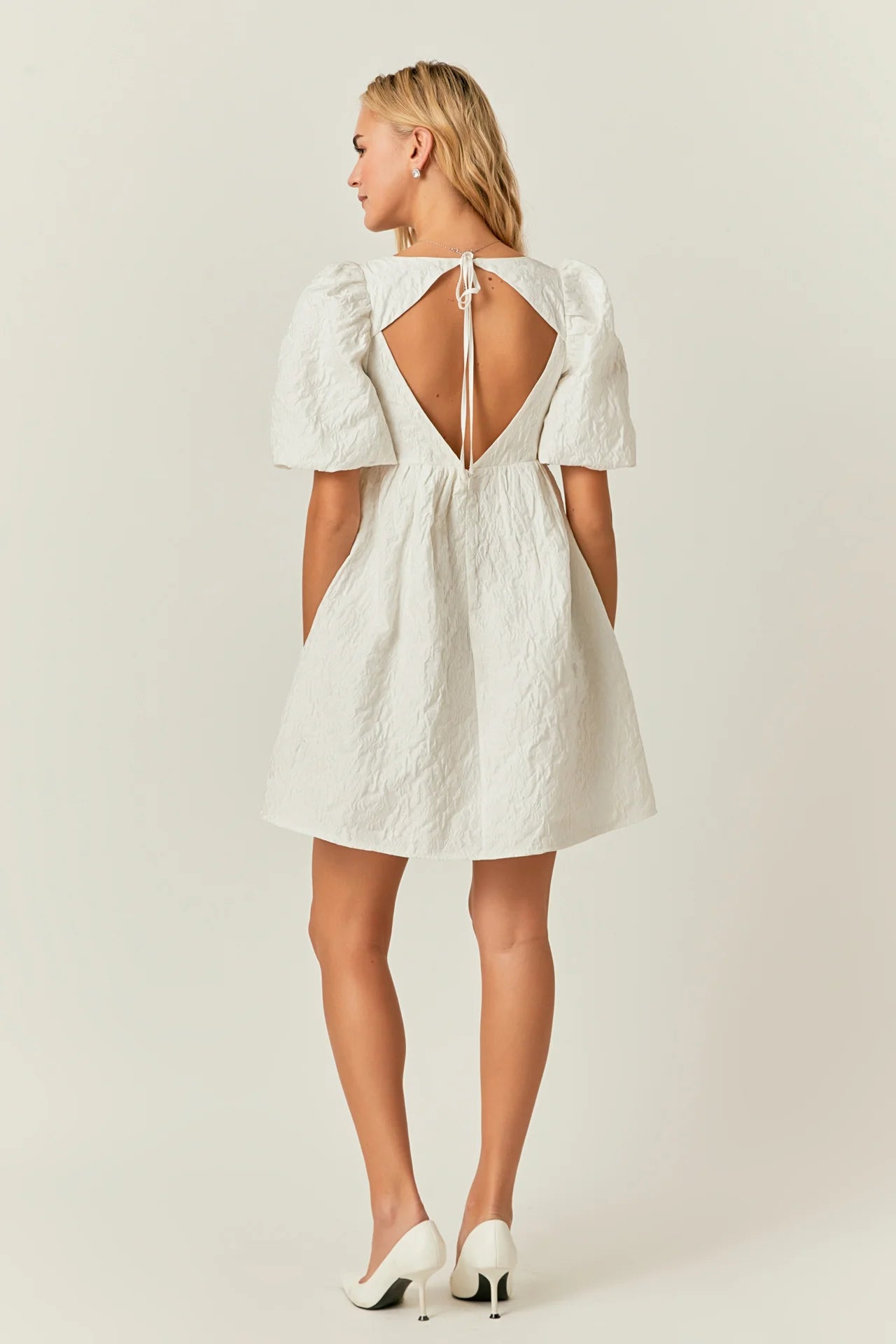 Open Back Floral Jacquard Puff Dress