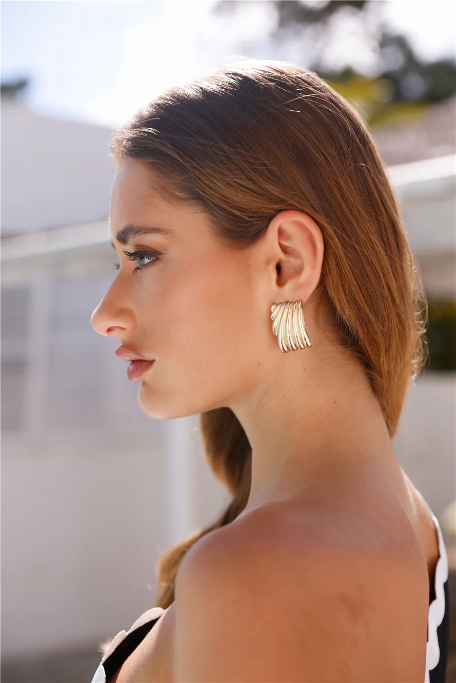 Style Waves Earrings Gold