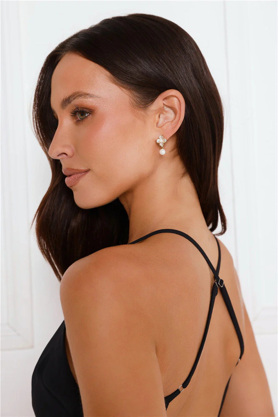 Sylviana Earrings Gold