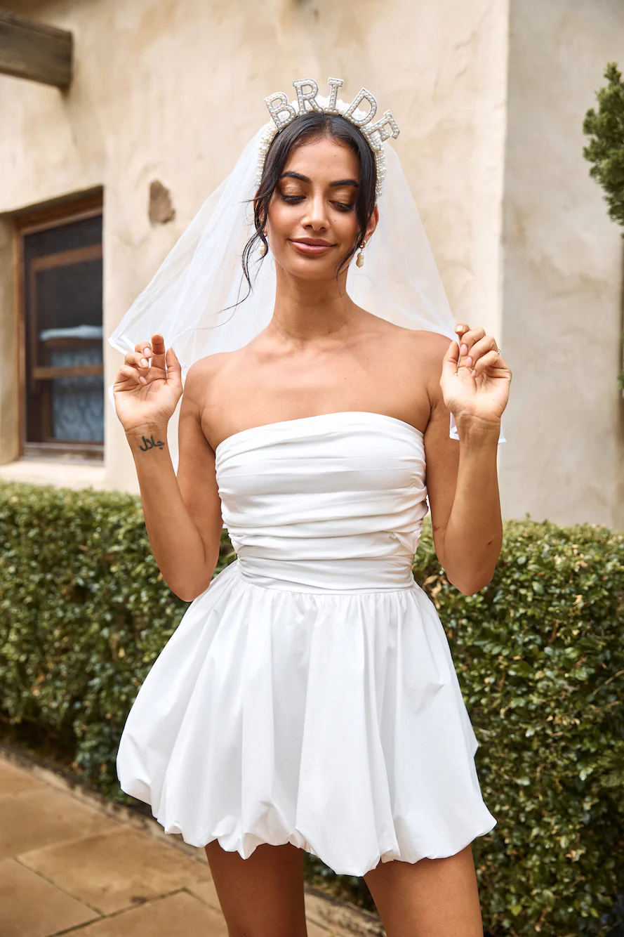 The Brides Arrived Veil White