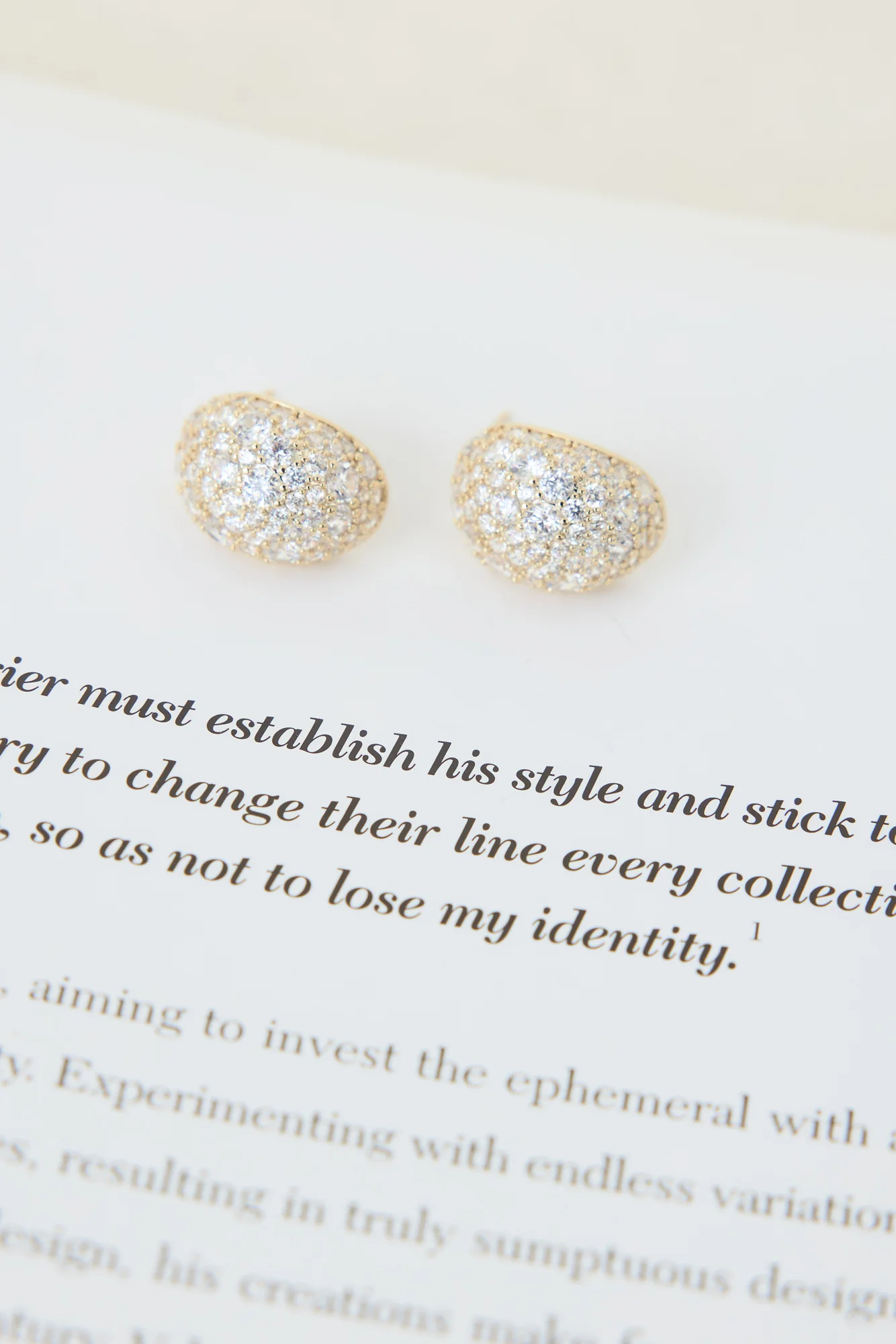 Shimmer Secret Earrings Gold