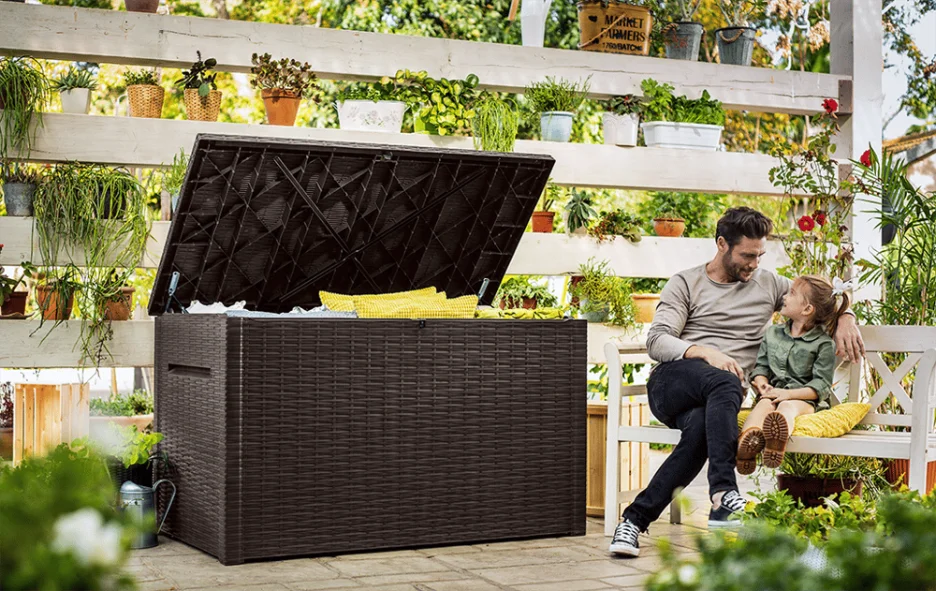 230 Gallon Deck Box - Brown