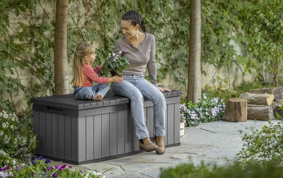 100 Gallon Deck Box - Graphite
