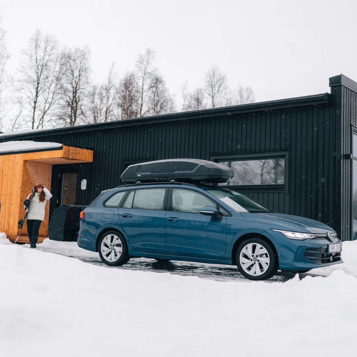 Thule Force 3 Versatile roof-mounted cargo box