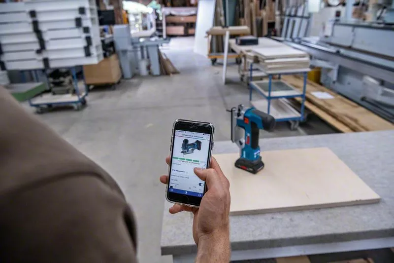 BOSCH COMBI-KIT 4 18V TOOLS: GSR 18V-90C + GKT 18V-52GC + GST ​​18V-155 SC+ GEX 18V-125 + 1 4.0 AH BATTERY (PROCORE) + 2 5.5 AH BATTERIES (PROCORE) + GAL 1880CV ( L)PROFESSIONAL