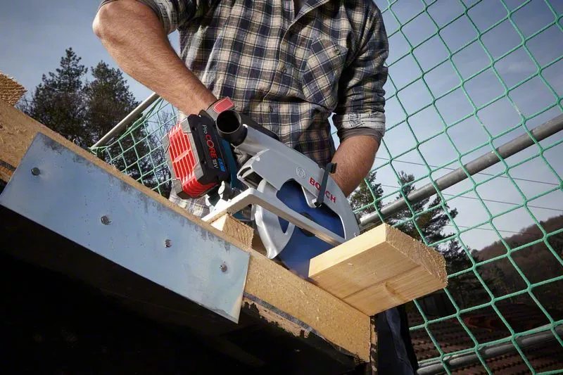 BOSCH COMBI-KIT 3 18V TOOLS: GSB 18V-110C + GKS 18V-68GC + GSA 18V-28 + 1 4.0 AH BATTERY (PROCORE) + 2 5.5 AH BATTERIES (PROCORE) + GAL 1880CV (L) PROFESSIONAL