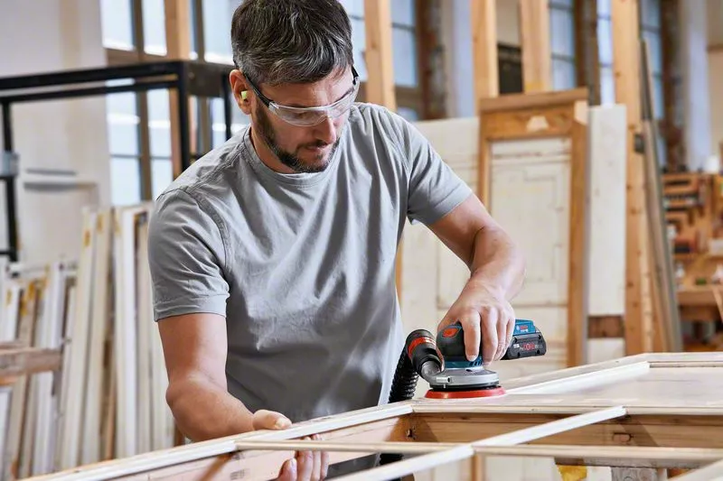 BOSCH COMBI-KIT 4 18V TOOLS: GSR 18V-90C + GKT 18V-52GC + GST ​​18V-155 SC+ GEX 18V-125 + 1 4.0 AH BATTERY (PROCORE) + 2 5.5 AH BATTERIES (PROCORE) + GAL 1880CV ( L)PROFESSIONAL