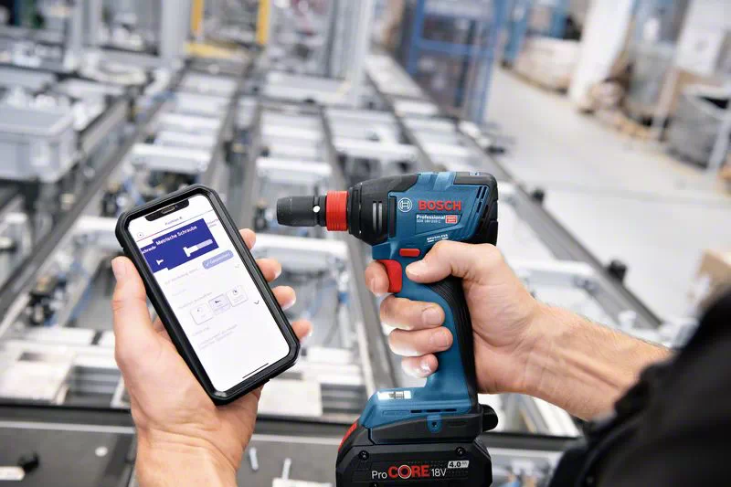 BOSCH COMBI-KIT 4 18V TOOLS: GSR 18V-90C + GDX 18V-210C + GBH 18V-24C + GSA 18V-28 + 1 4.0 AH BATTERY (PROCORE) + 2 5.5 AH BATTERIES (PROCORE) + GAL 1880CV ( L)PROFESSIONAL