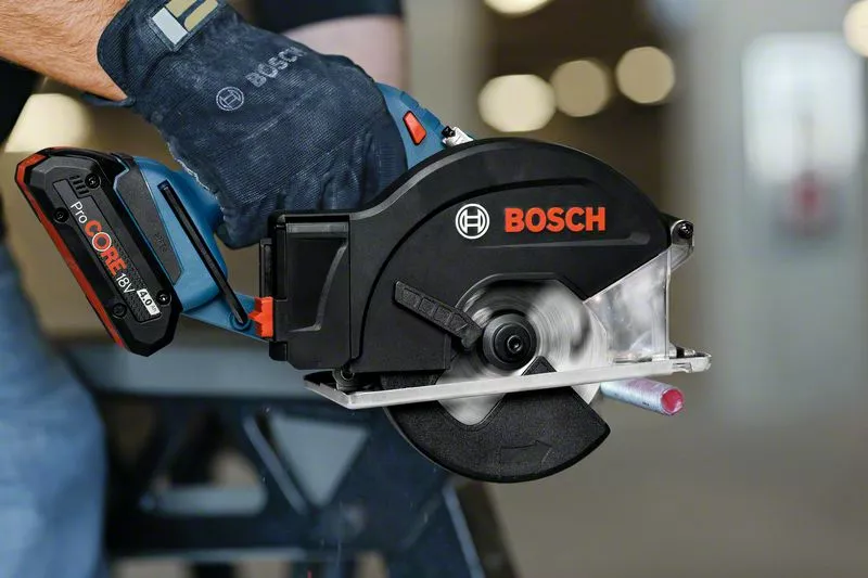 BOSCH COMBI-KIT 4 18V TOOLS: GSR 18V-90C + GWS 18V-15 PSC + GKM 18V-50 + GGS 18V-23 PLC + 1 4.0 AH BATTERY (PROCORE) + 2 5.5 AH BATTERIES (PROCORE) + GAL 1880CV (L) PROFESSIONAL