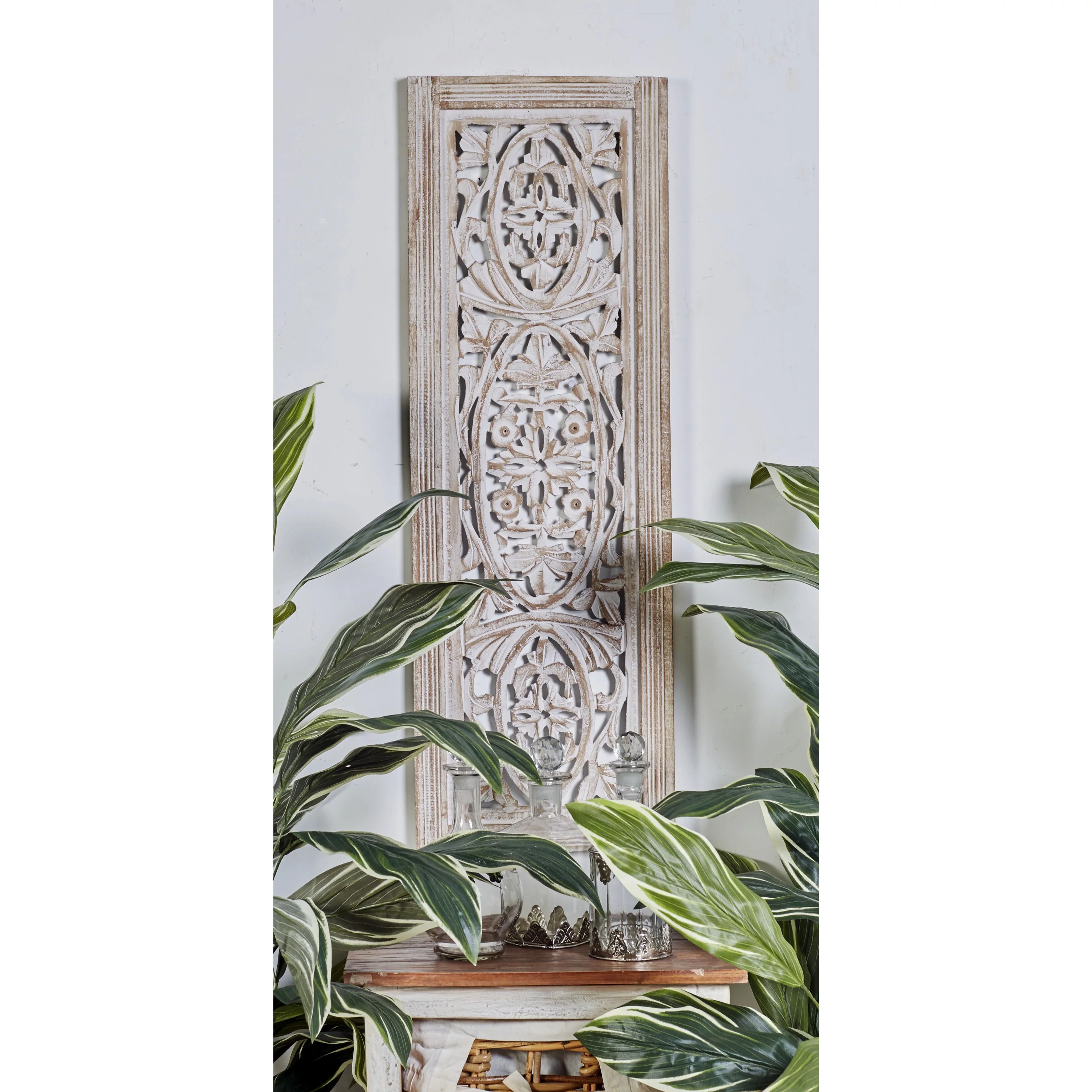 DecMode Neutral Cream/Distressed Wood Traditional Mango Carved Wood Leaves Wall Decor, 12