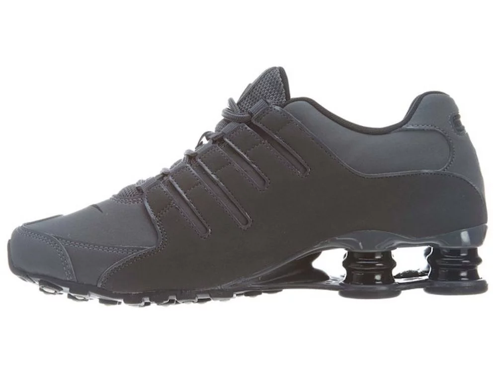 Nike Men's Shox NZ Running Shoe (7 D(M) US)