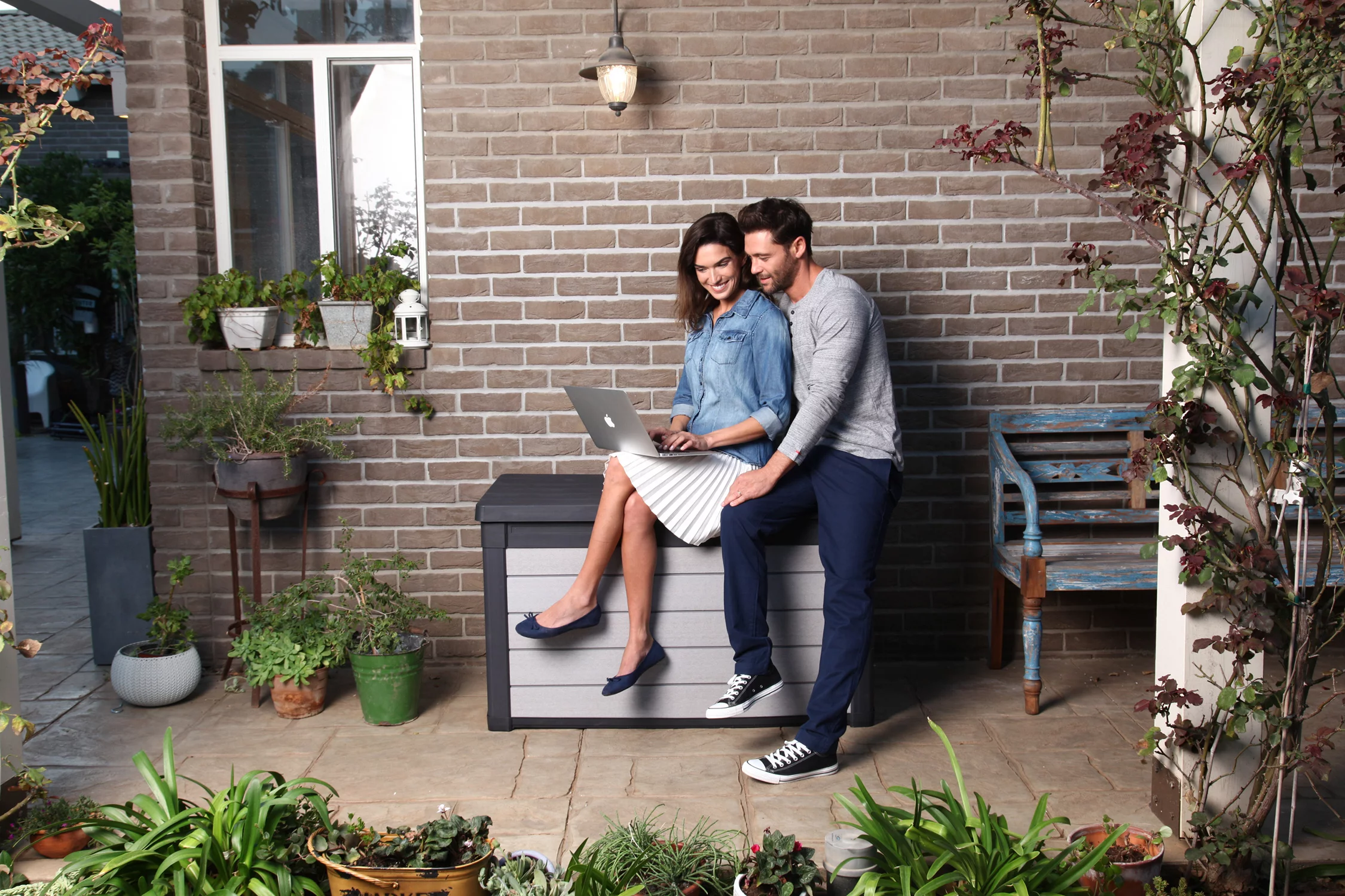 Keter Denali Outdoor 100 Gallon Resin, Plastic and Wood Deck Box, Gray and Black