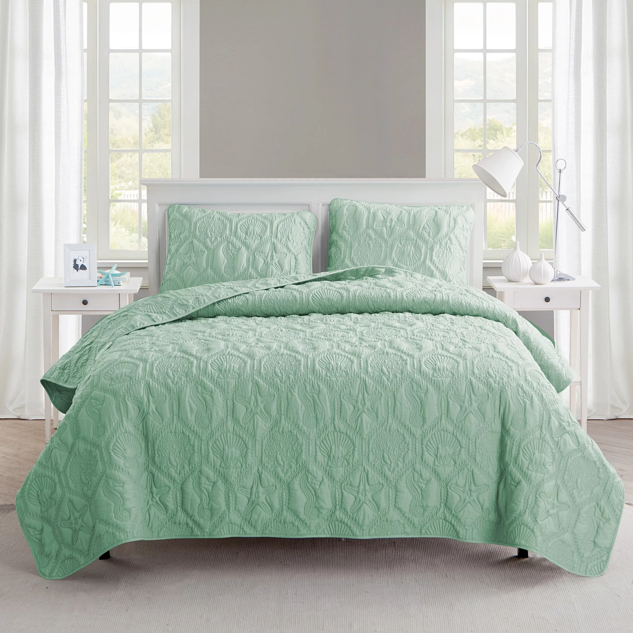 VCNY Home Shore Coastal 3-Piece Green Solid Quilt Set, Queen