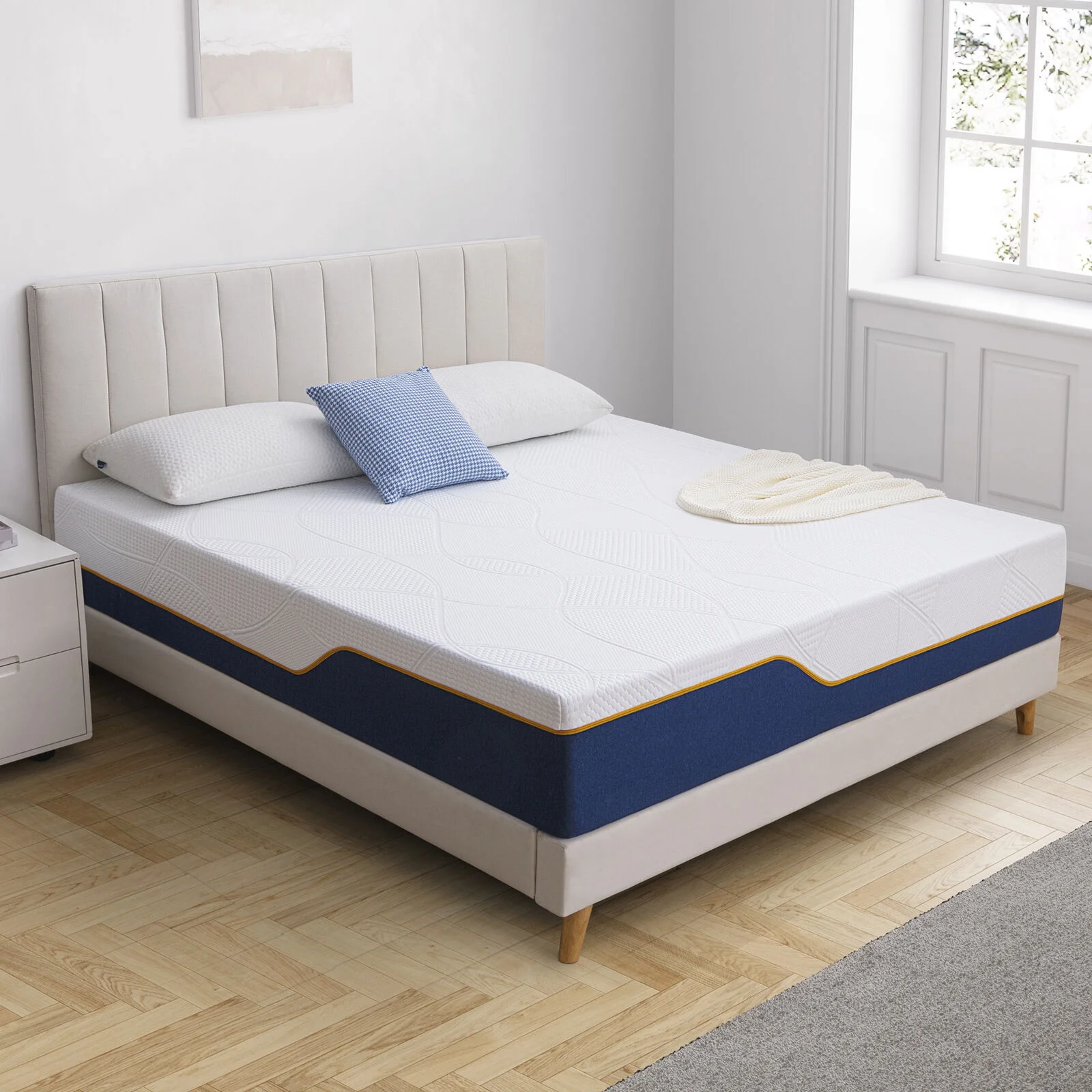 Madinog 12 inch Queen Size Medium Plush Gel Memory Foam Mattress with More Pressure Relief