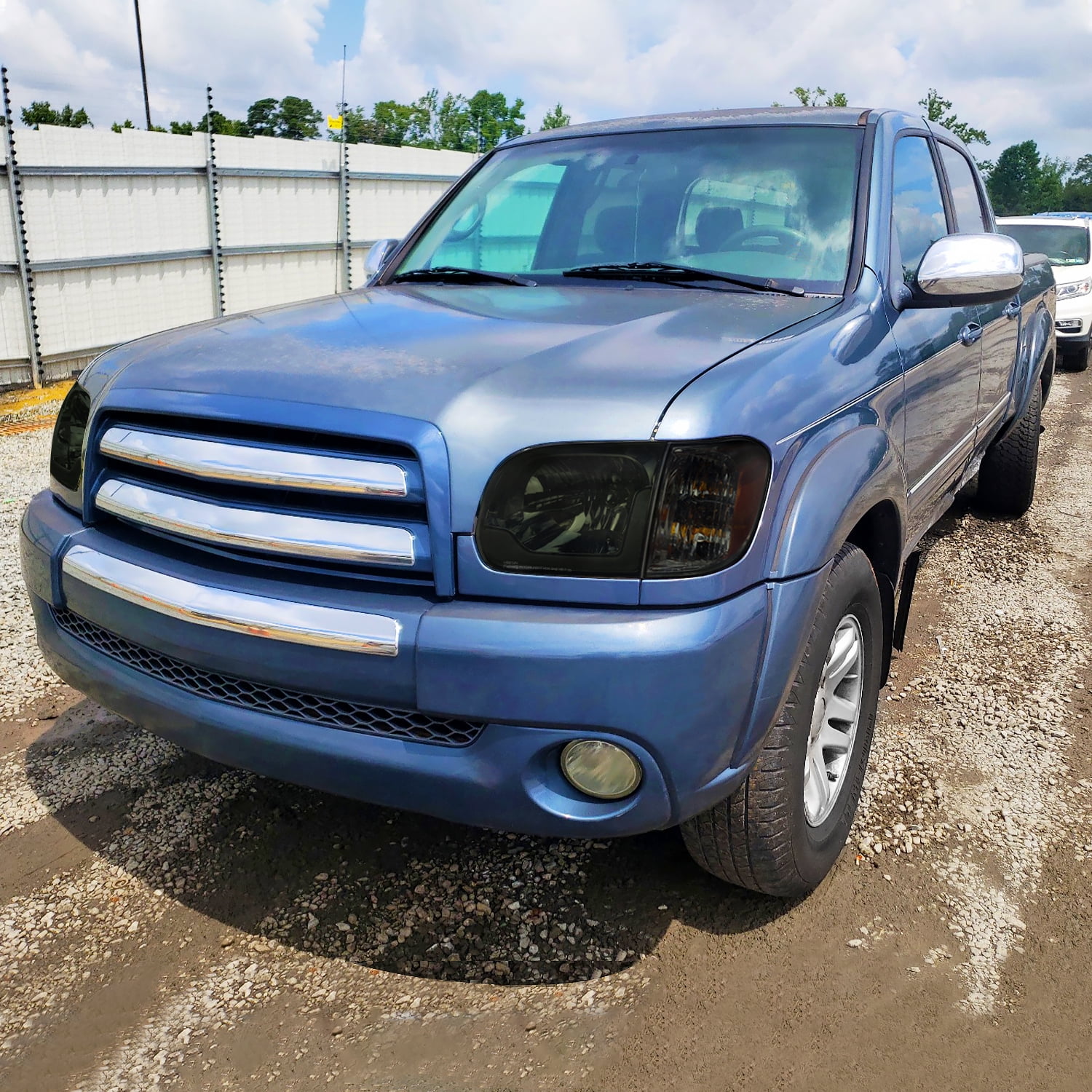 Spec-D Tuning Chrome Housing Smoke Lens LED Switchback Headlights + Corner Lights Compatible with 2005-2006 Toyota Tundra, Left + Right Pair Headlamp Assembly