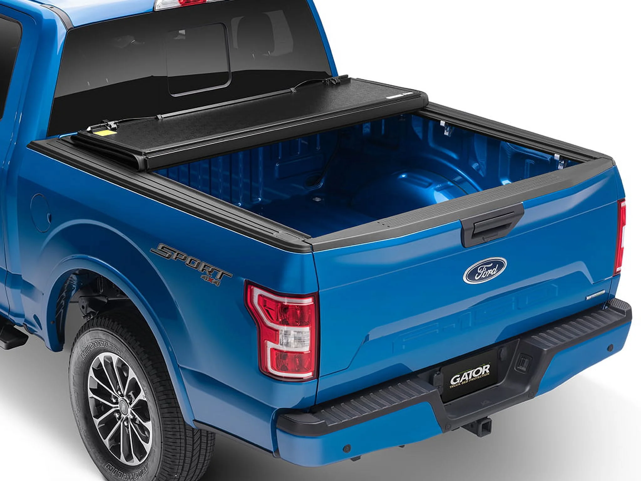 Gator by RealTruck EFX Hard Tri-Fold Truck Bed Tonneau Cover | GC24029 | Compatible with 2021 - 2023 Ford F-150 5' 7