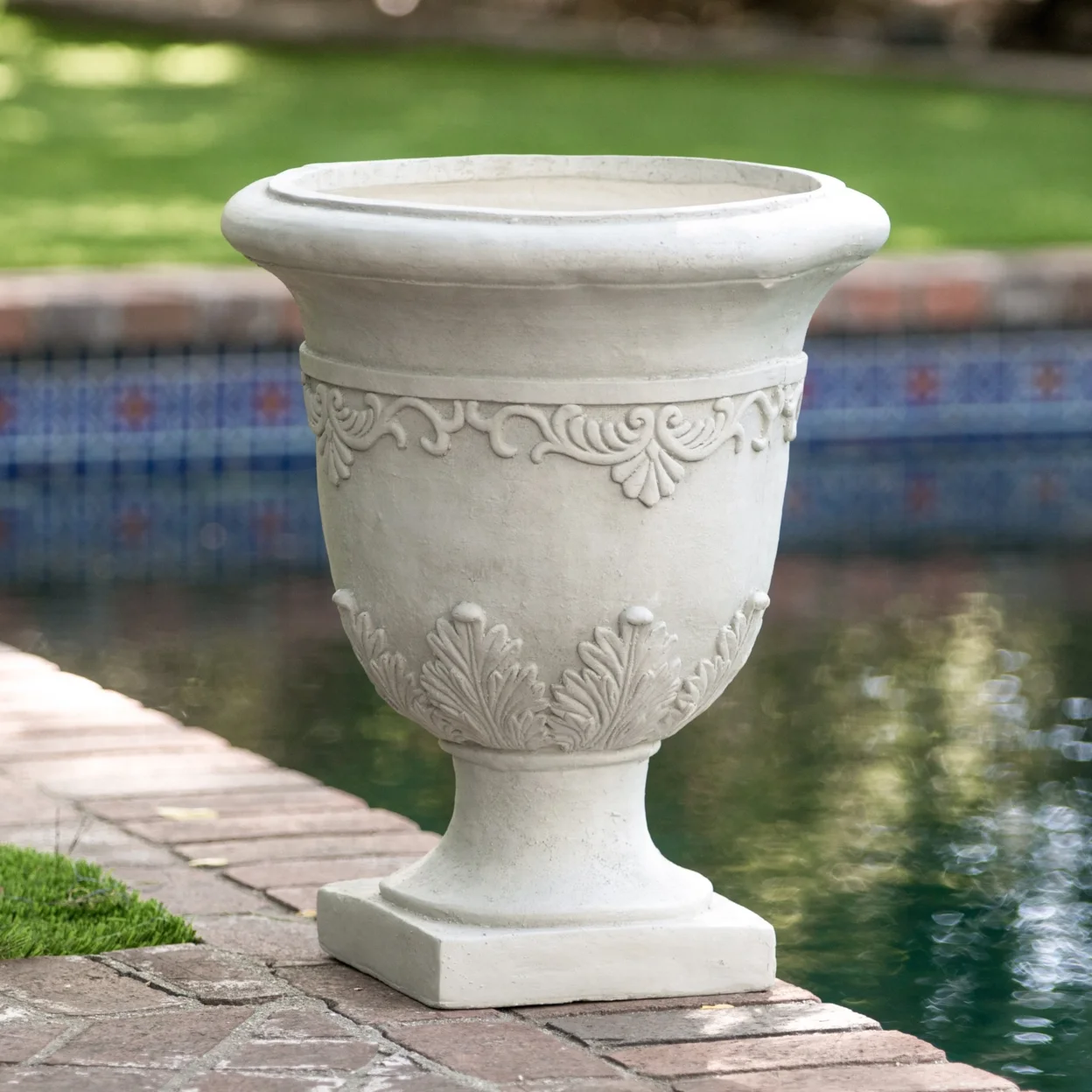 Floriana White Stone Planter
