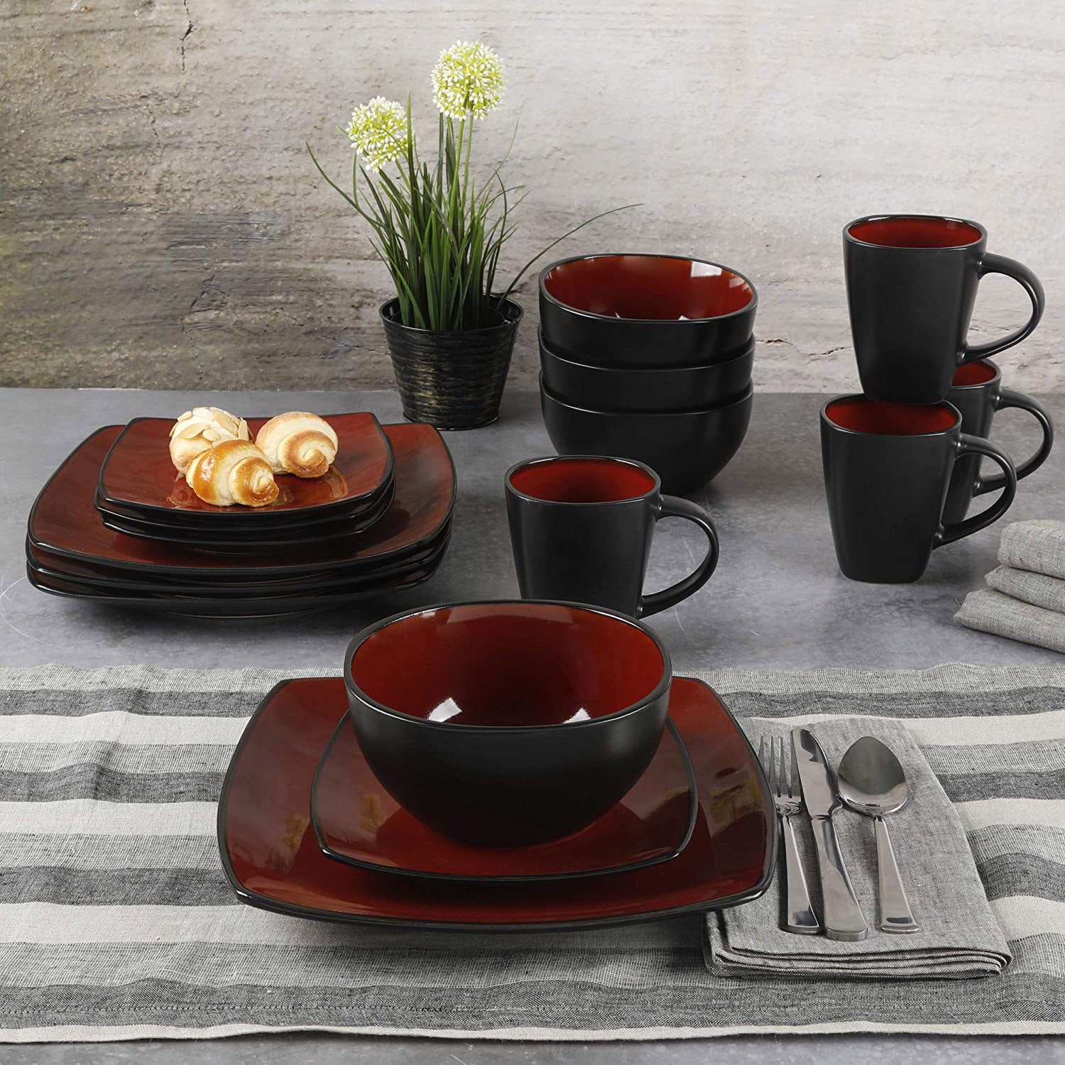 Gibson Soho Lounge Square 16-Piece Dinnerware Set - Red