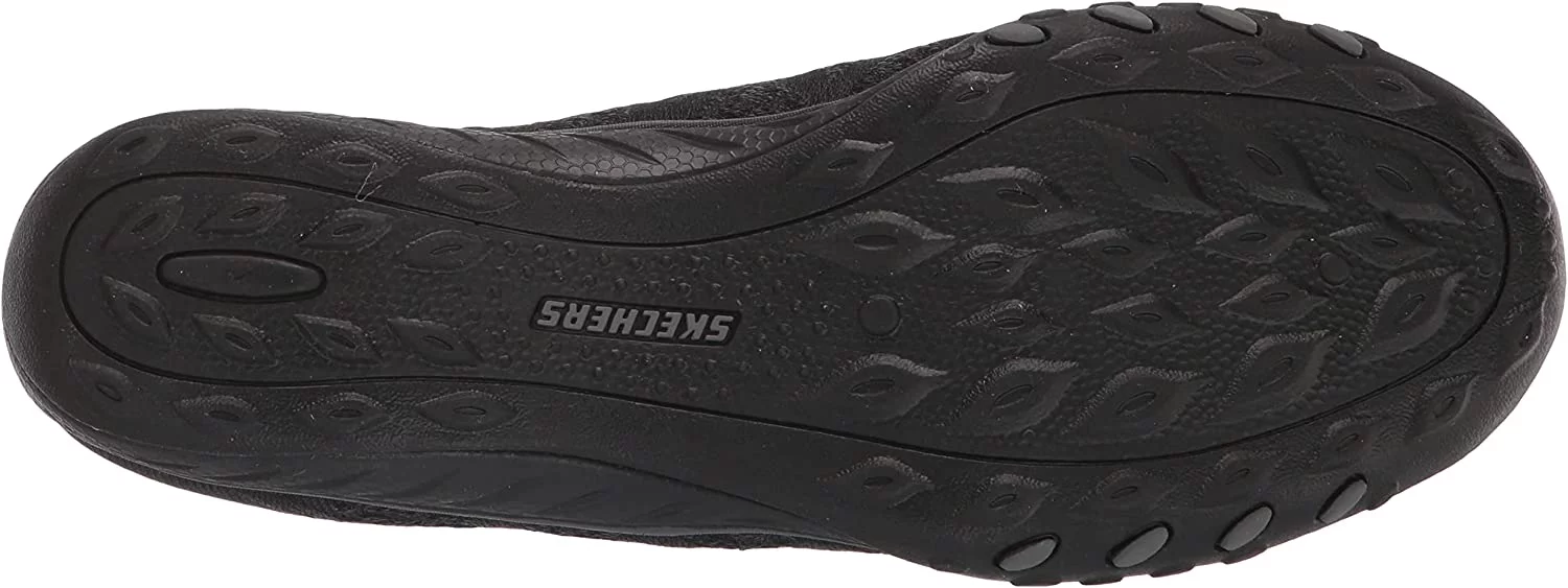 Skechers Women's Breathe Easy Infi-knity Knit Bungee Comfort Slip-on Sneaker, Wide Widths Available