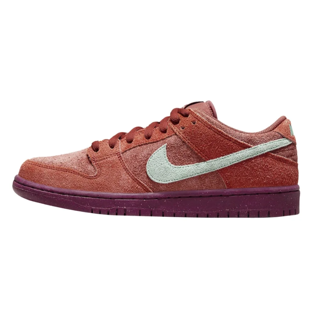 Nike SB Dunk Low Pro PRM Mystic Red/Emerald Rise DV5429-601 Men's Size 8.5 Medium