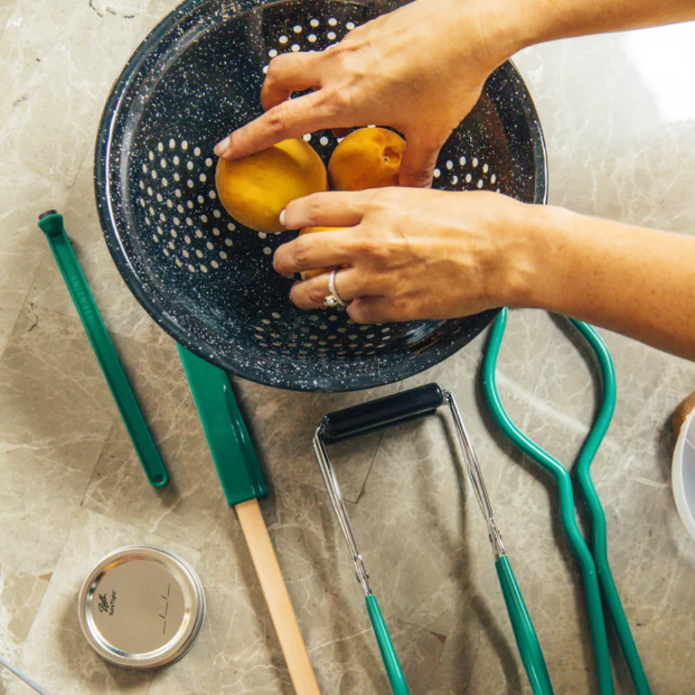 Granite Ware 9 piece enameled steel water bath canning pot set. Includes 5 piece toolset, jar rack and colander. Canning supplies Starter kit. (Speckled Black)