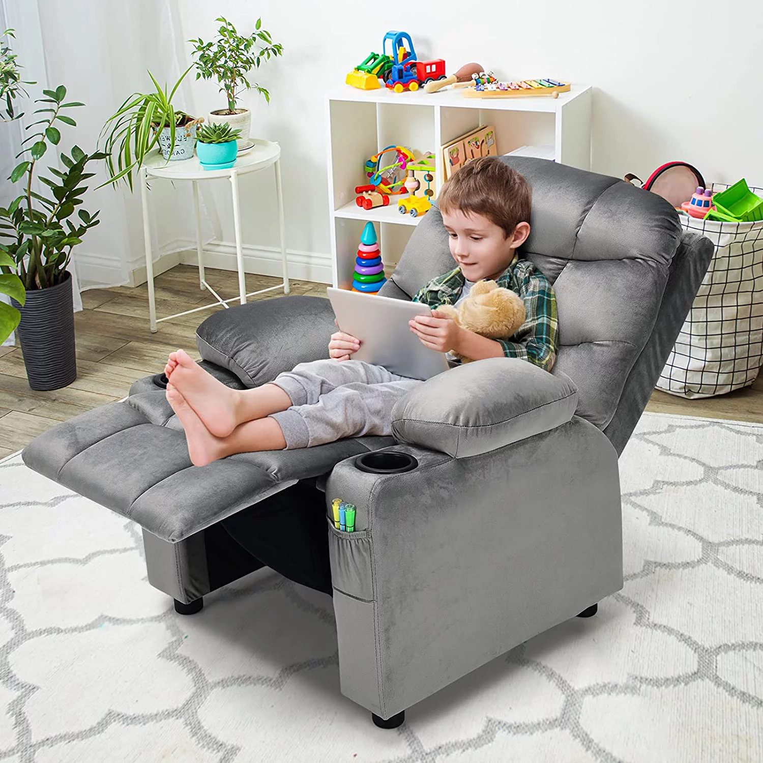 Popular Kids Recliner Chair with Cup Holder  Adjustable Velvet Lounge Chair w/Footrest ; Side Pockets for Children Boys Girls Room  Ergonomic Toddler Furniture Sofa  Kids Recliner (Ro