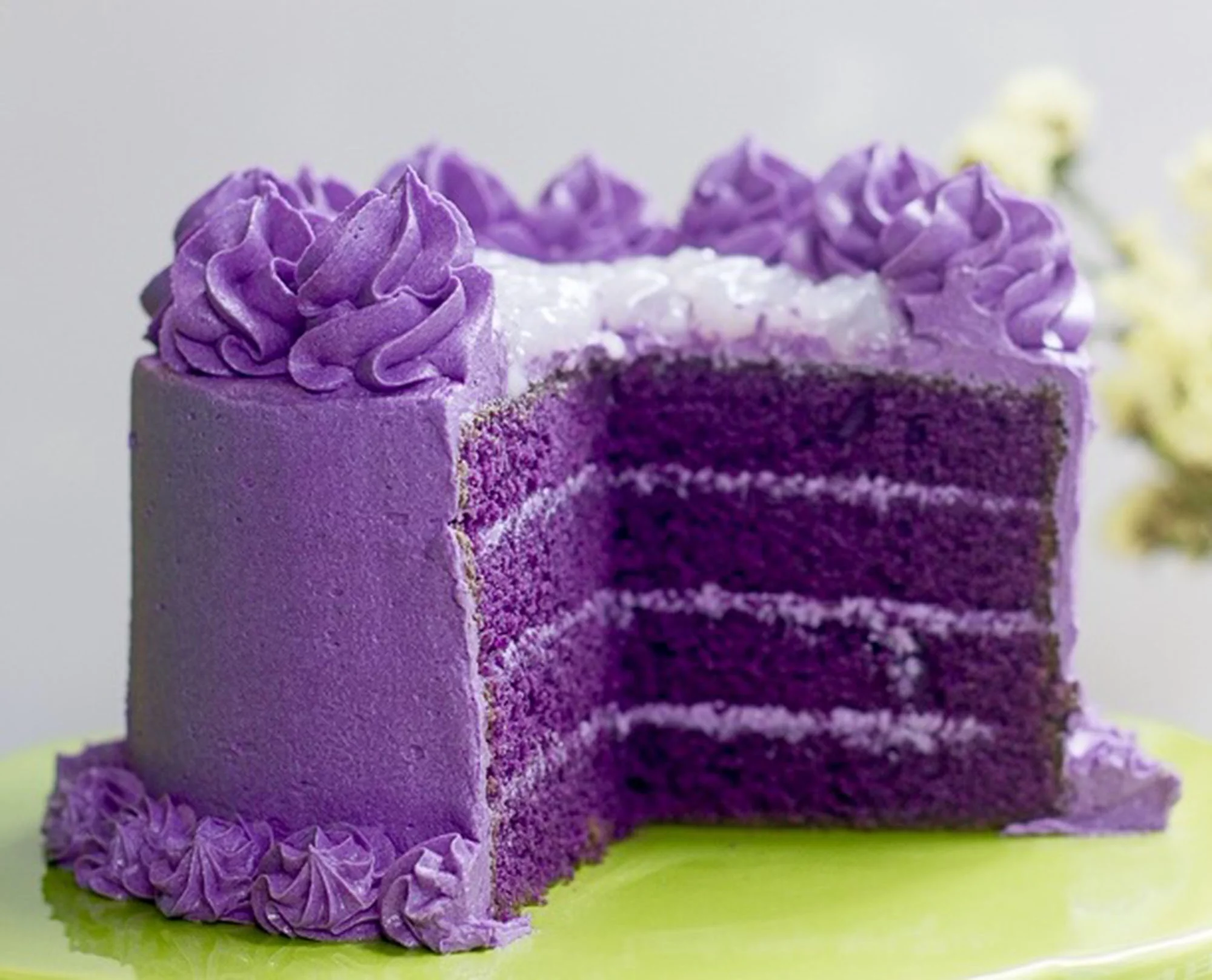 Miki's Real Ube Purple Yam Flavoring Extract from Natural Ube 980 ML. / 33.14 Fl. Oz.