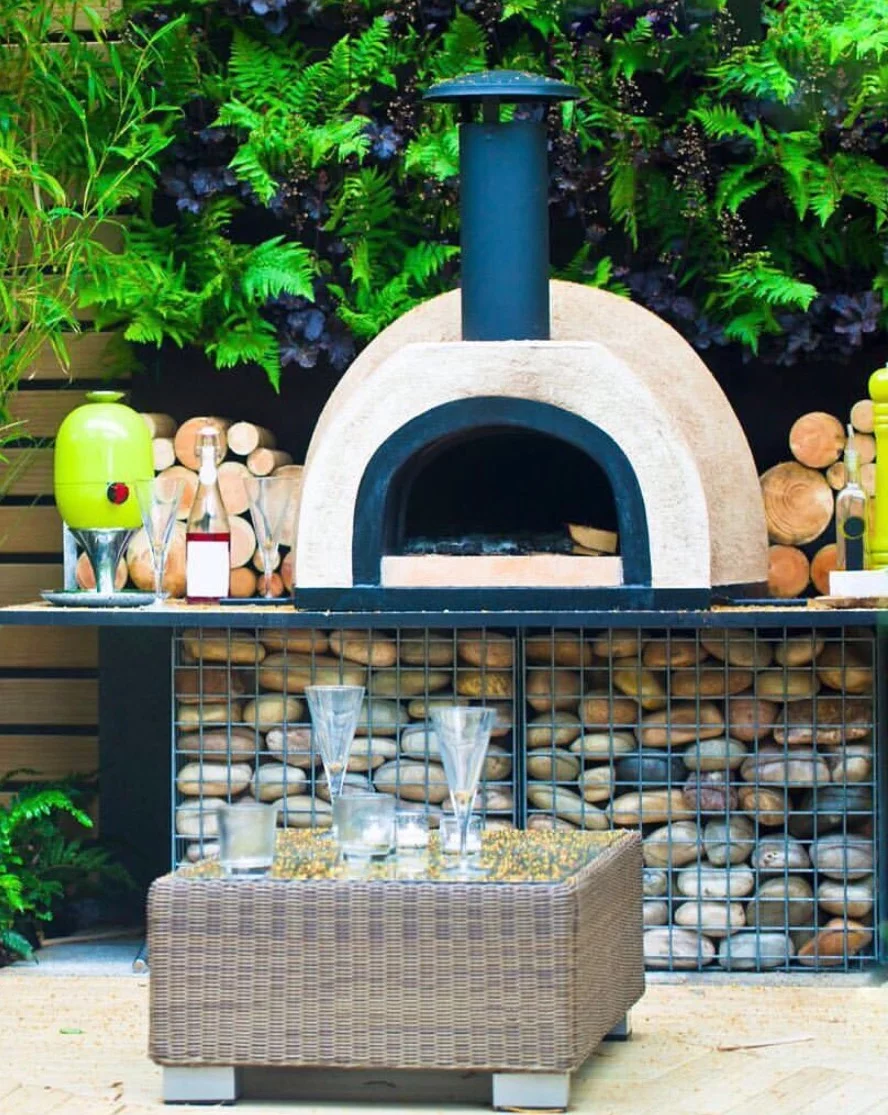 Cement Outdoor Pizza Oven / Clay Plain Front Wood Fired Pizza Ovens with Black Flue - OP51
