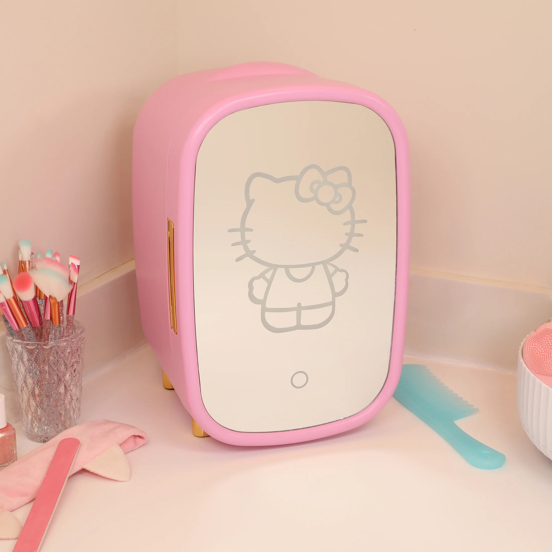 Hello Kitty Pink Beauty Mini Fridge 7L With Light Up Diammable Mirror AC
