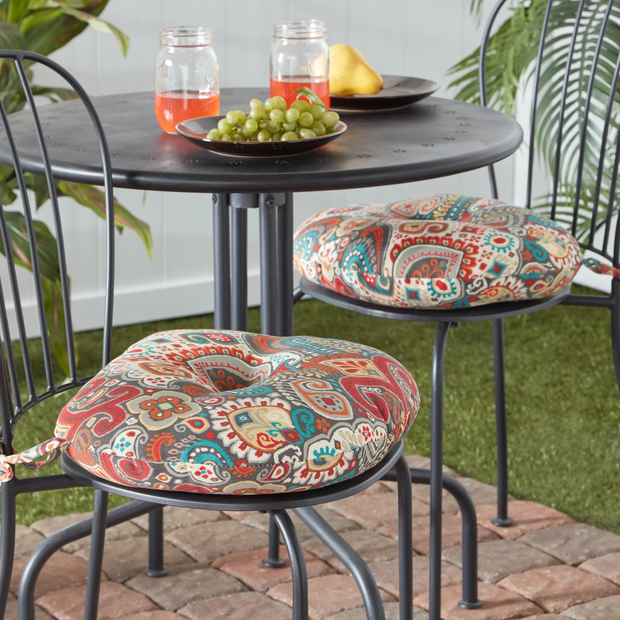 Greendale Home Fashions Asbury Park 15 in. Round Outdoor Reversible Bistro Seat Cushion (Set of 2)