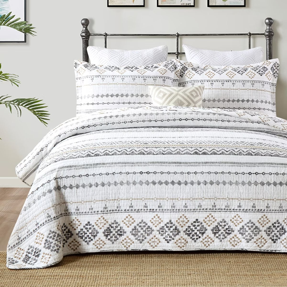 Bedduvit 100% Cotton King Size Quilt Set - Bohemian White & Charcoal Geometric Striped Quilt King, Boho Breathable Bedspread for All Season, 3-Piece Lightweight Summer Comforter Bedding Set, 98