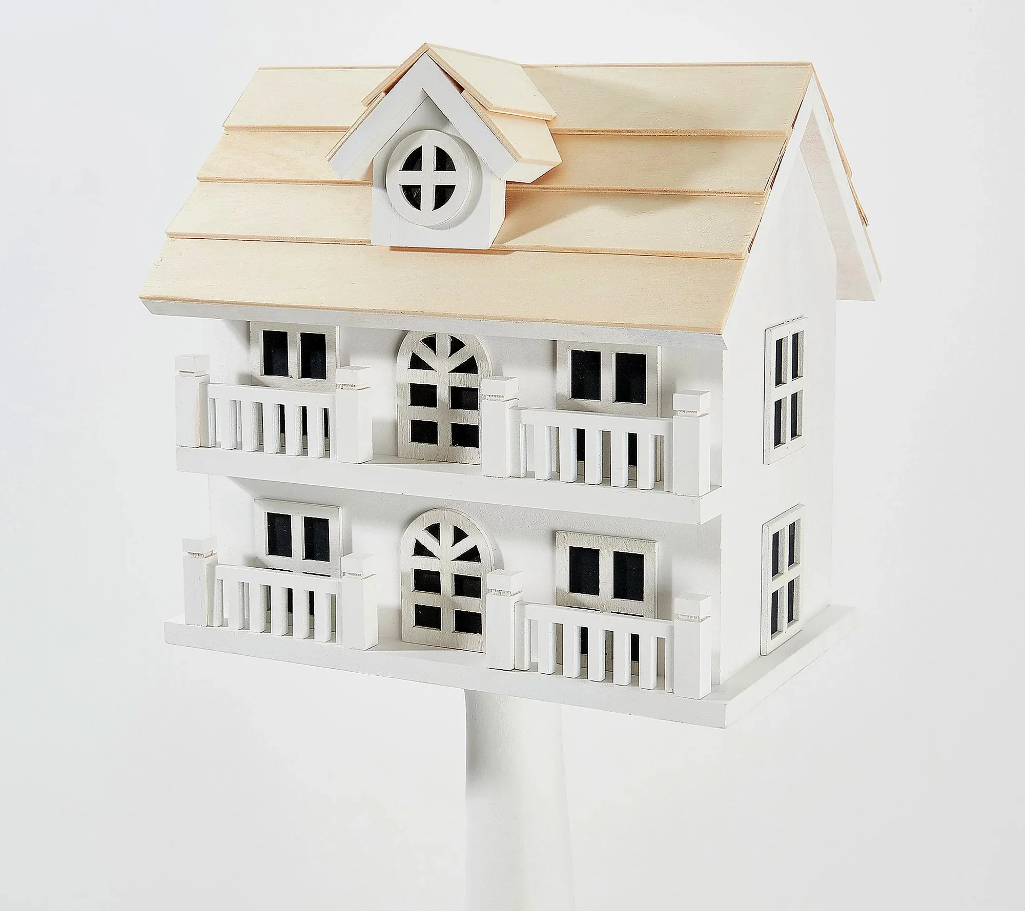 White Cape Cod Birdhouse with Post