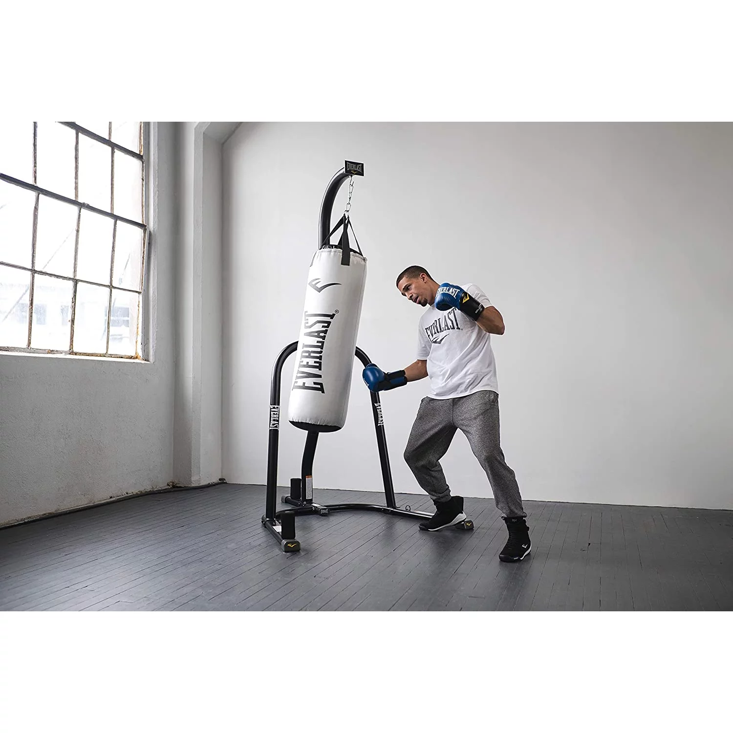 Everlast Heavy Bag Stand Boxing MMA Equipment, 100 Pound Capacity, Black