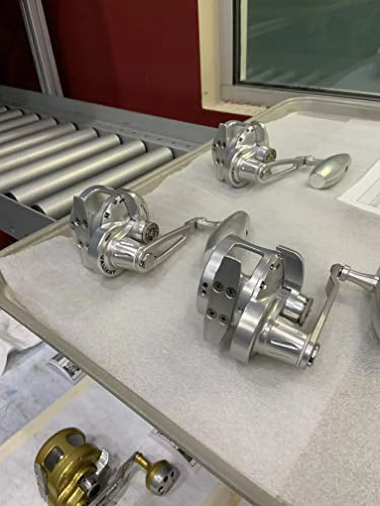 Accurate Boss Valiant 500 Narrow Slow Pitch Jigging Reel BV-500N-SPJ