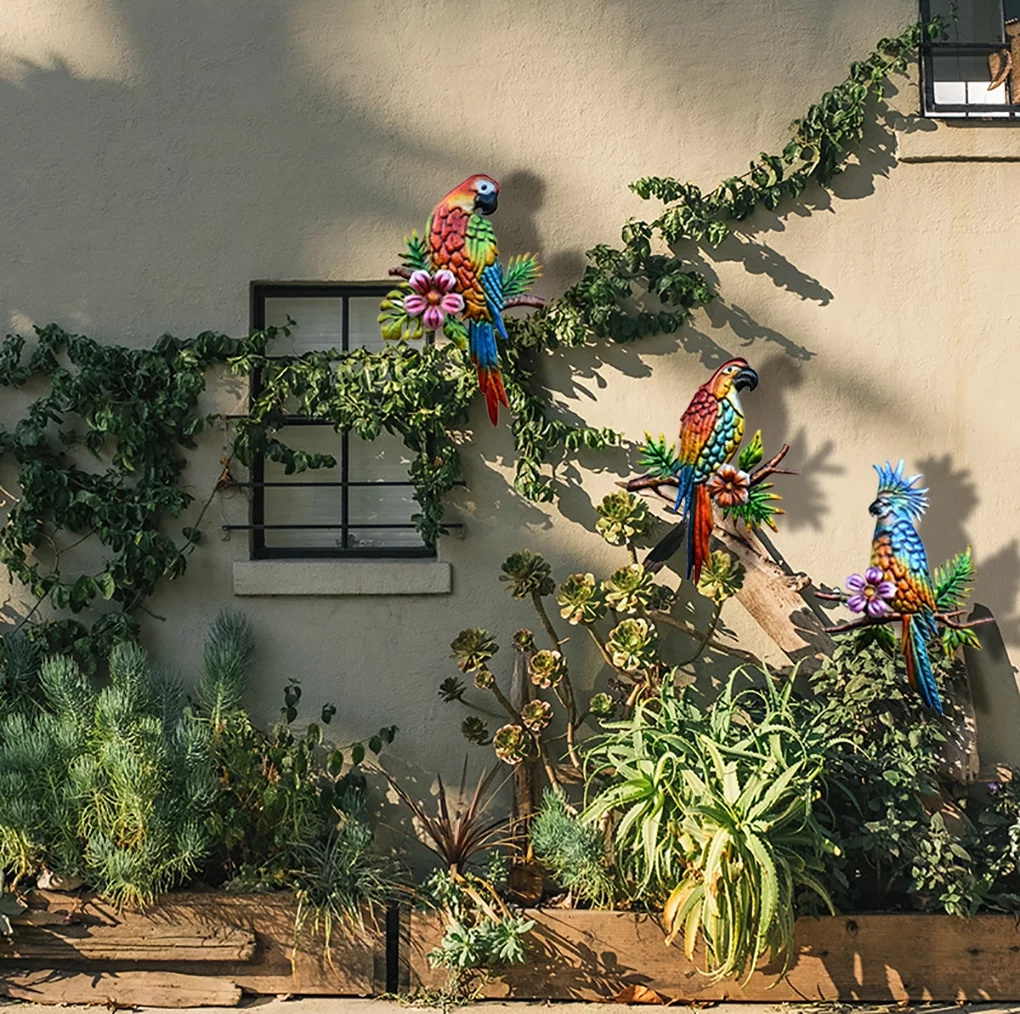 J-Fly Parrot Tropical Wall Art Decor Metal Bird Wall Decor Outdoor Decorations for Patio Wall Fence Garden Home Kitchen Balcony Tropical Bird Macaw Wall Sculpture Hanging for Indoor Outdoor